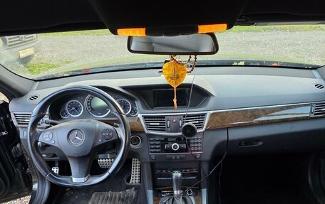 Mercedes-Benz E-Класс, 2010 год, 1 400 000 рублей, 12 фотография