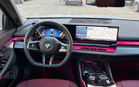 BMW 5 серия, 2025 год, 6 115 000 рублей, 13 фотография