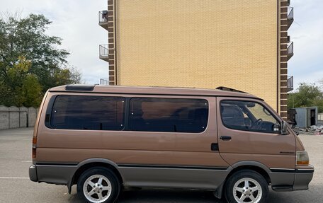 Toyota HiAce H100, 1991 год, 495 000 рублей, 4 фотография