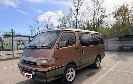 Toyota HiAce H100, 1991 год, 495 000 рублей, 6 фотография