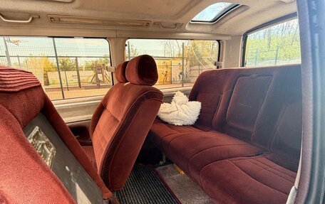 Toyota HiAce H100, 1991 год, 495 000 рублей, 14 фотография