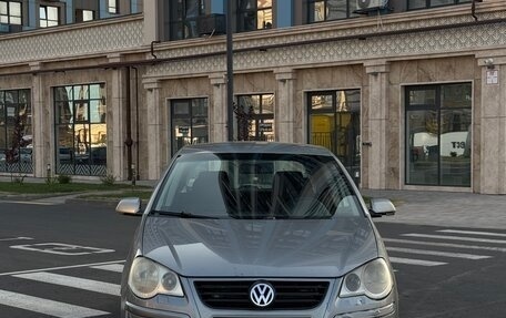 Volkswagen Polo IV рестайлинг, 2005 год, 415 000 рублей, 1 фотография