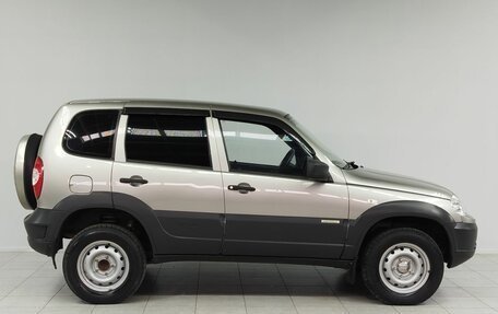 Chevrolet Niva I рестайлинг, 2015 год, 635 000 рублей, 4 фотография