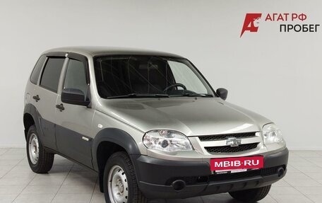 Chevrolet Niva I рестайлинг, 2015 год, 635 000 рублей, 3 фотография