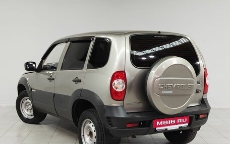Chevrolet Niva I рестайлинг, 2015 год, 635 000 рублей, 7 фотография
