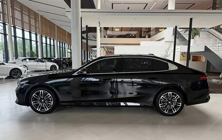 BMW 5 серия, 2026 год, 6 520 000 рублей, 16 фотография