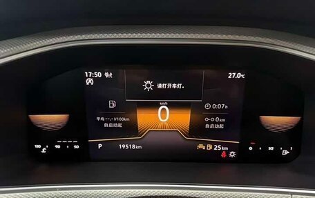 Volkswagen T-Roc I, 2023 год, 2 290 000 рублей, 10 фотография