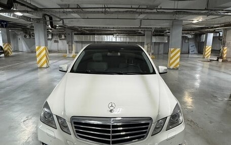 Mercedes-Benz E-Класс, 2010 год, 1 180 000 рублей, 2 фотография