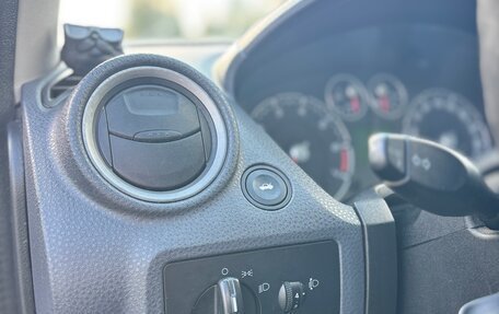 Ford Fiesta, 2007 год, 440 000 рублей, 14 фотография