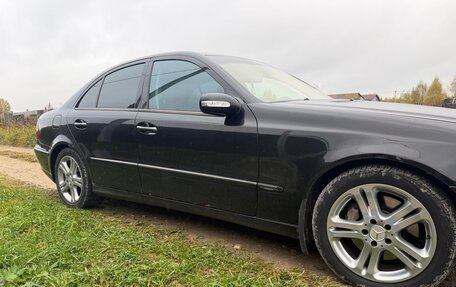 Mercedes-Benz E-Класс, 2003 год, 810 000 рублей, 3 фотография