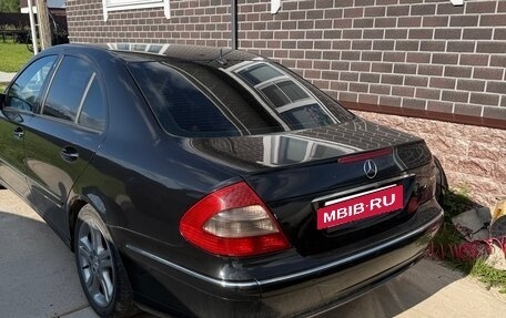 Mercedes-Benz E-Класс, 2003 год, 810 000 рублей, 4 фотография
