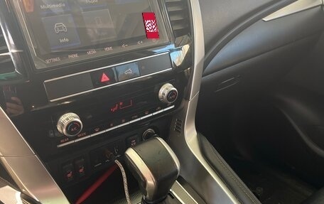 Mitsubishi Montero Sport, 2022 год, 3 699 999 рублей, 8 фотография