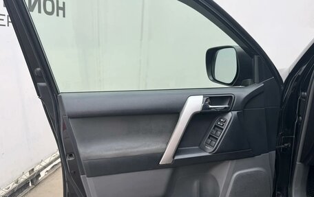 Toyota Land Cruiser Prado 150 рестайлинг 2, 2013 год, 2 950 000 рублей, 12 фотография