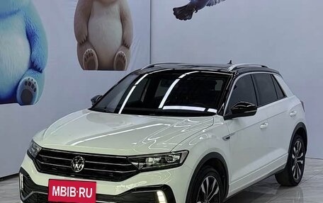 Volkswagen T-Roc I, 2022 год, 2 320 000 рублей, 1 фотография