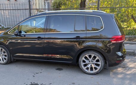 Volkswagen Touran III, 2016 год, 1 450 000 рублей, 5 фотография