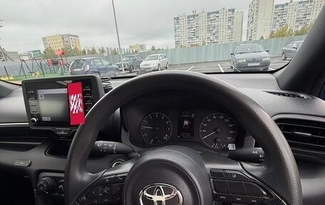 Toyota Yaris, 2021 год, 1 110 000 рублей, 9 фотография