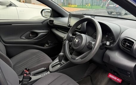 Toyota Yaris, 2021 год, 1 110 000 рублей, 7 фотография