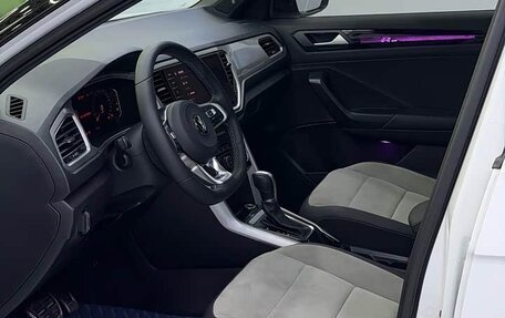 Volkswagen T-Roc I, 2022 год, 2 320 000 рублей, 7 фотография