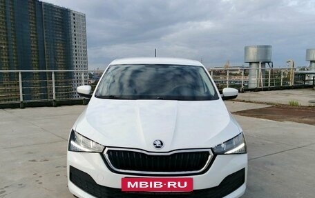 Skoda Rapid II, 2020 год, 1 345 000 рублей, 2 фотография
