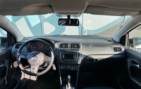 Volkswagen Polo VI (EU Market), 2013 год, 855 000 рублей, 2 фотография