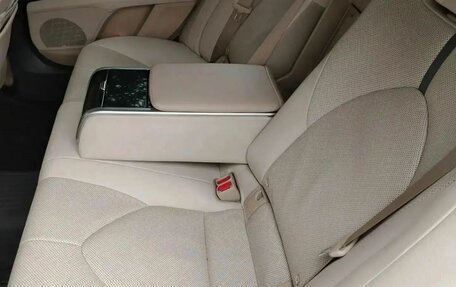 Toyota Camry, 2021 год, 2 350 000 рублей, 4 фотография