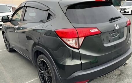 Honda Vezel, 2017 год, 1 480 000 рублей, 4 фотография