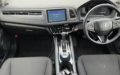 Honda Vezel, 2017 год, 1 480 000 рублей, 9 фотография