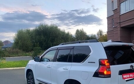 Toyota Land Cruiser Prado 150 рестайлинг 2, 2011 год, 3 300 000 рублей, 6 фотография