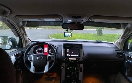 Toyota Land Cruiser Prado 150 рестайлинг 2, 2011 год, 3 300 000 рублей, 10 фотография