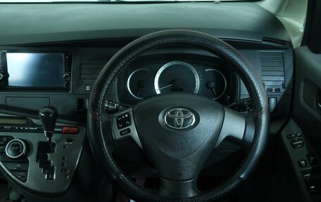 Toyota ISis I, 2010 год, 1 179 000 рублей, 12 фотография