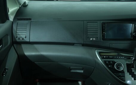 Toyota ISis I, 2010 год, 1 179 000 рублей, 17 фотография