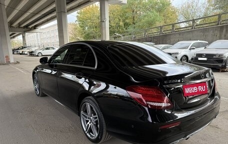 Mercedes-Benz E-Класс, 2020 год, 3 200 000 рублей, 7 фотография