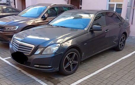 Mercedes-Benz E-Класс, 2011 год, 1 500 000 рублей, 3 фотография