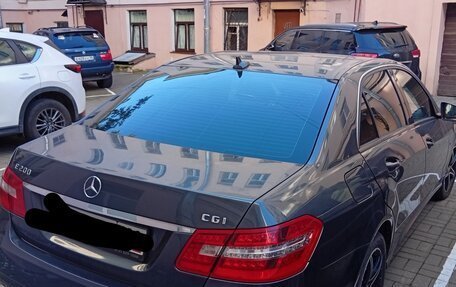 Mercedes-Benz E-Класс, 2011 год, 1 500 000 рублей, 4 фотография