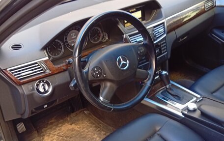 Mercedes-Benz E-Класс, 2011 год, 1 500 000 рублей, 8 фотография