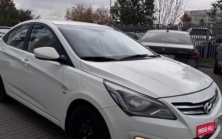 Hyundai Solaris II рестайлинг, 2014 год, 800 000 рублей, 1 фотография