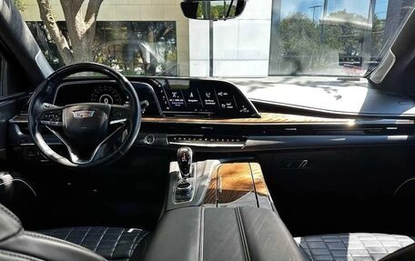 Cadillac Escalade V, 2023 год, 12 950 005 рублей, 7 фотография