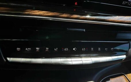 Cadillac Escalade V, 2023 год, 12 950 005 рублей, 15 фотография