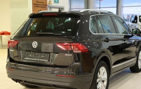 Volkswagen Tiguan II, 2018 год, 2 350 000 рублей, 7 фотография