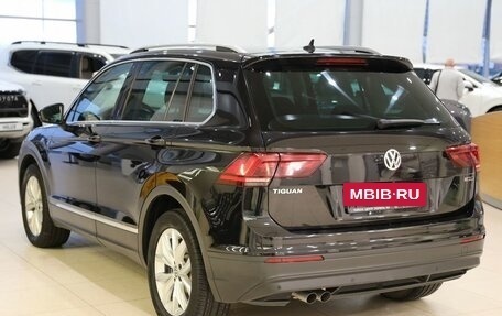 Volkswagen Tiguan II, 2018 год, 2 350 000 рублей, 10 фотография