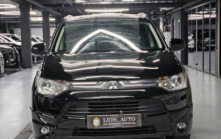 Mitsubishi Outlander III рестайлинг 3, 2013 год, 1 730 000 рублей, 2 фотография