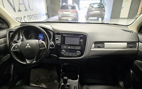 Mitsubishi Outlander III рестайлинг 3, 2013 год, 1 730 000 рублей, 17 фотография