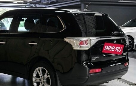 Mitsubishi Outlander III рестайлинг 3, 2013 год, 1 730 000 рублей, 6 фотография