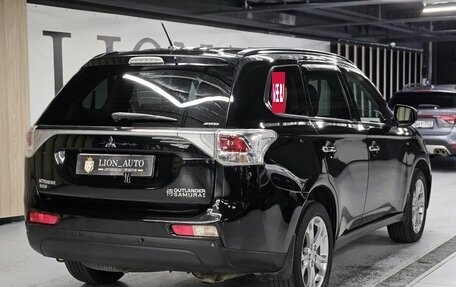 Mitsubishi Outlander III рестайлинг 3, 2013 год, 1 730 000 рублей, 8 фотография