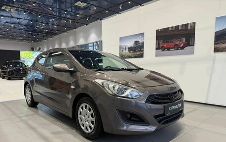 Hyundai i30 II рестайлинг, 2013 год, 930 000 рублей, 3 фотография