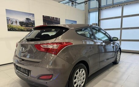 Hyundai i30 II рестайлинг, 2013 год, 930 000 рублей, 6 фотография