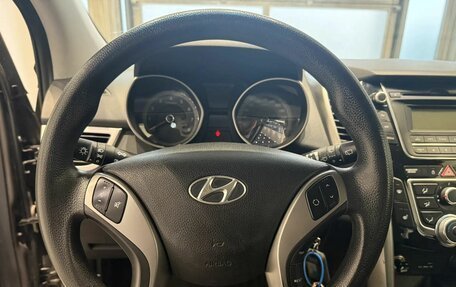 Hyundai i30 II рестайлинг, 2013 год, 930 000 рублей, 11 фотография
