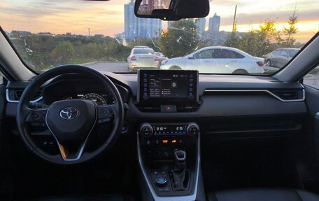 Toyota RAV4, 2020 год, 2 900 000 рублей, 9 фотография