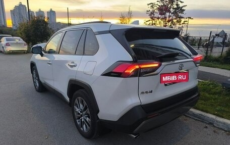 Toyota RAV4, 2020 год, 2 900 000 рублей, 5 фотография