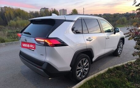 Toyota RAV4, 2020 год, 2 900 000 рублей, 6 фотография